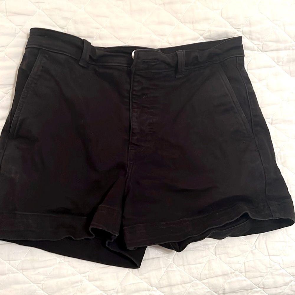 Black Everlane shorts size 8